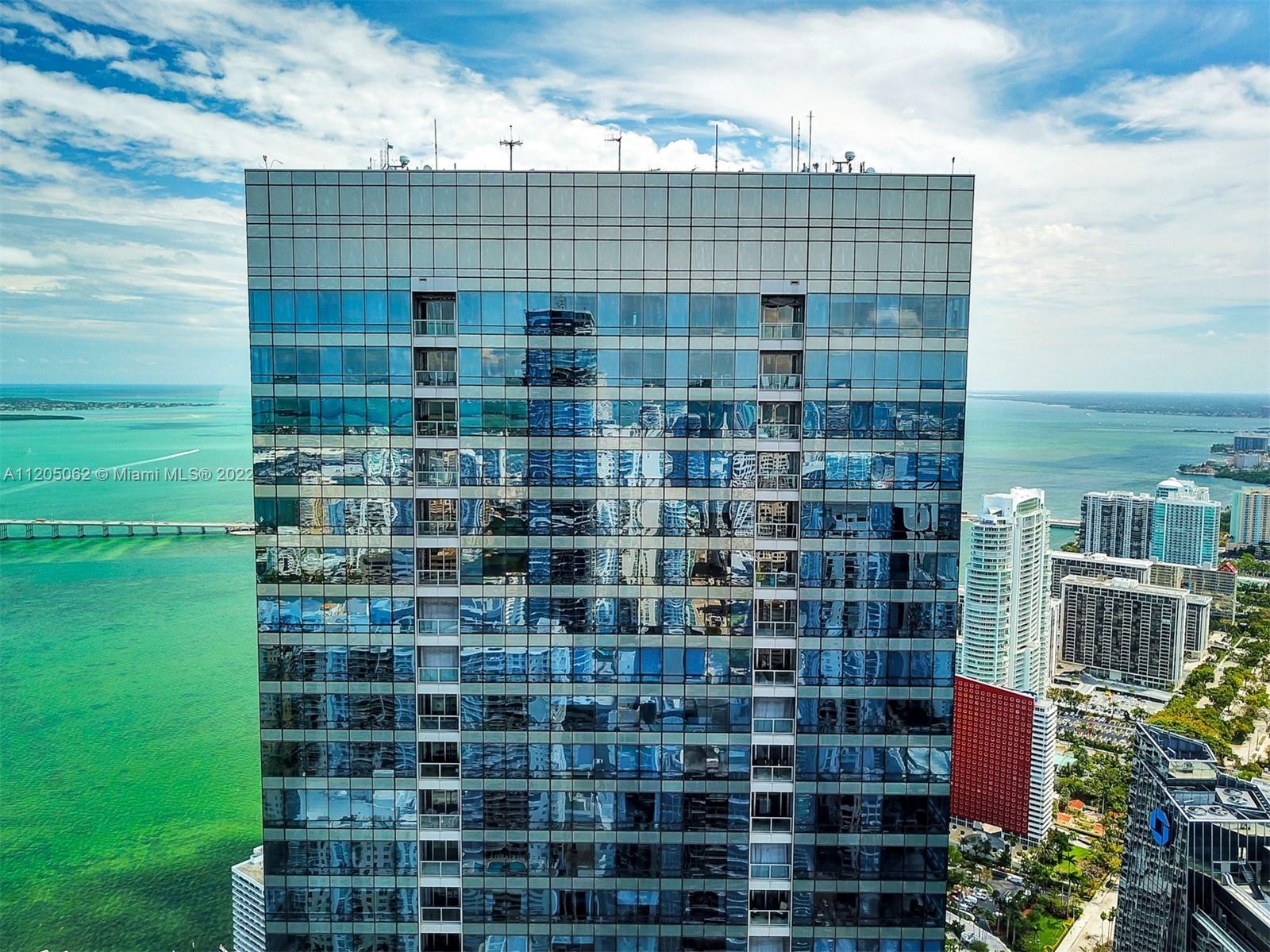 1425 Brickell Ave 63F, Miami, FL 33131, 3 Bedrooms Bedrooms, ,4 BathroomsBathrooms,Residential,For Sale,Brickell Ave,A11205062