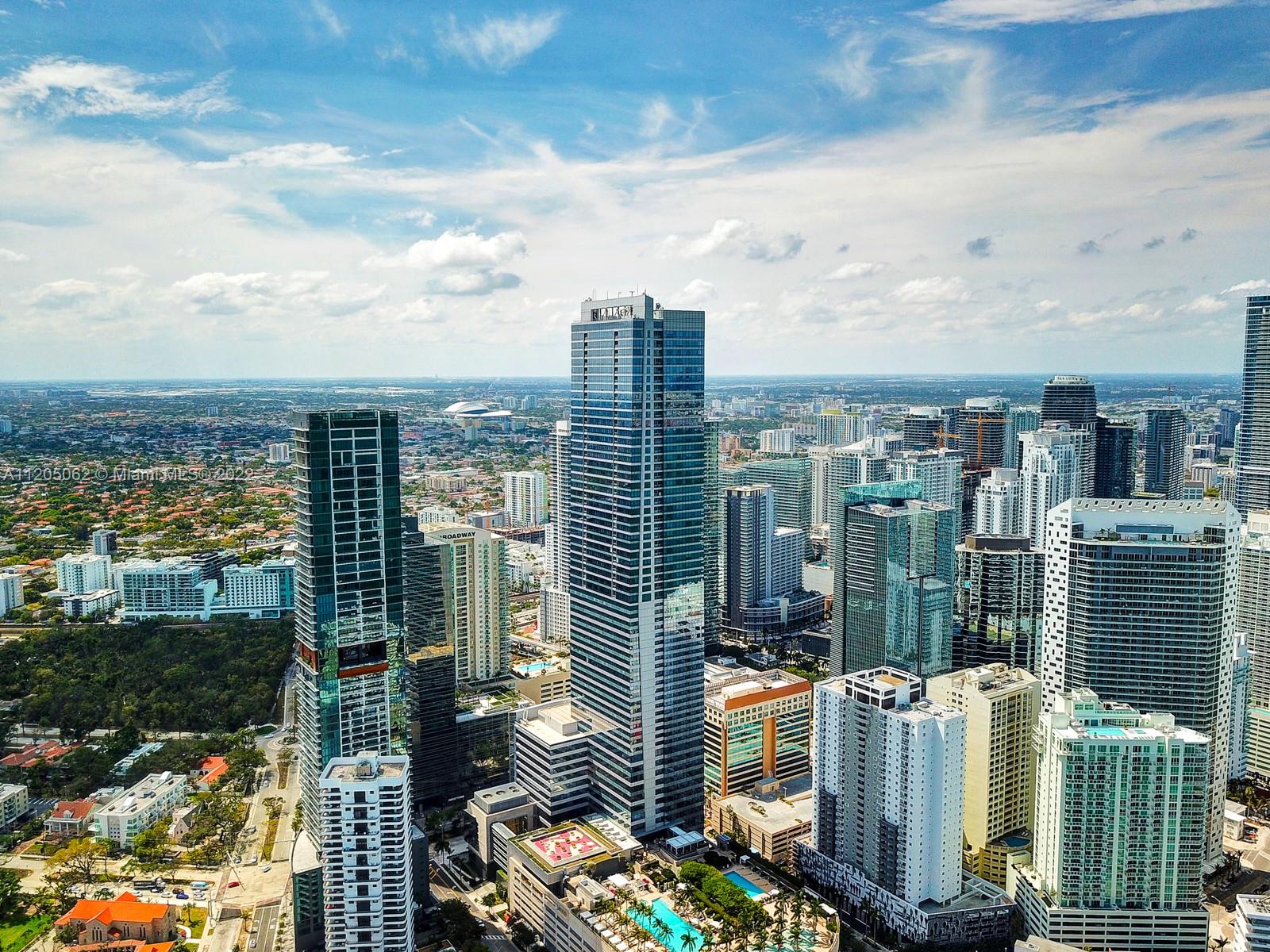 1425 Brickell Ave 63F, Miami, FL 33131, 3 Bedrooms Bedrooms, ,4 BathroomsBathrooms,Residential,For Sale,Brickell Ave,A11205062