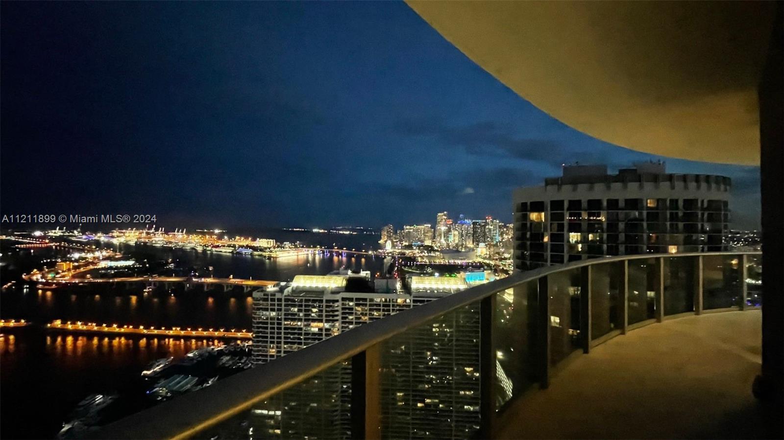 488 NE 18th St 5012, Miami, Florida 33132, 3 Bedrooms Bedrooms, ,4 BathroomsBathrooms,Residential,For Sale,488 NE 18th St 5012,A11211899