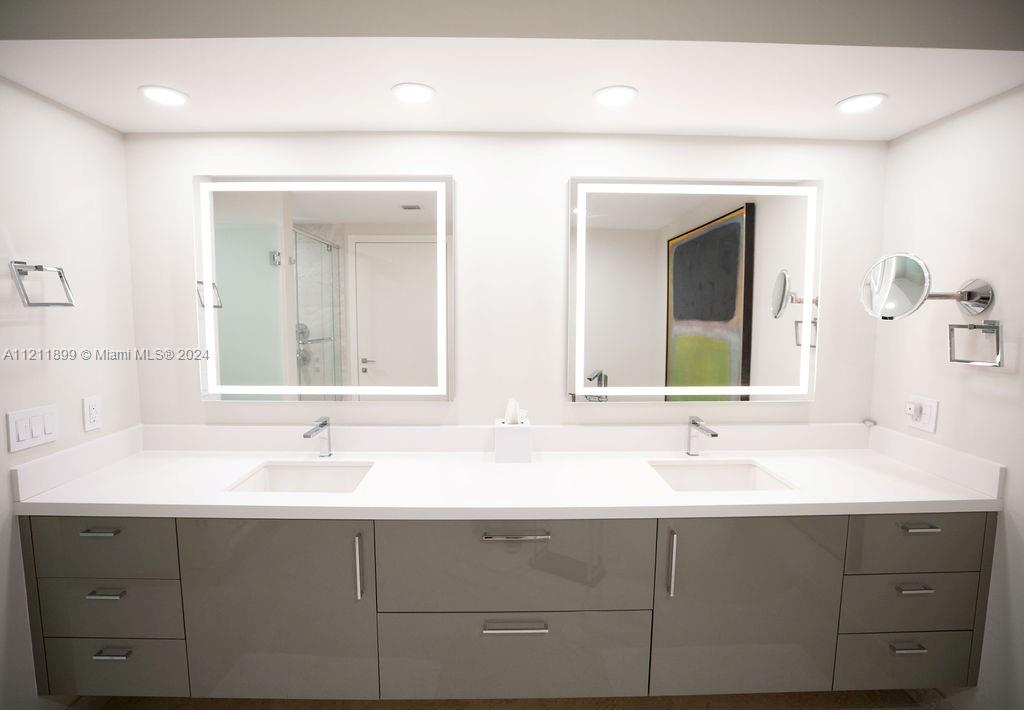 488 NE 18th St 5012, Miami, Florida 33132, 3 Bedrooms Bedrooms, ,4 BathroomsBathrooms,Residential,For Sale,488 NE 18th St 5012,A11211899