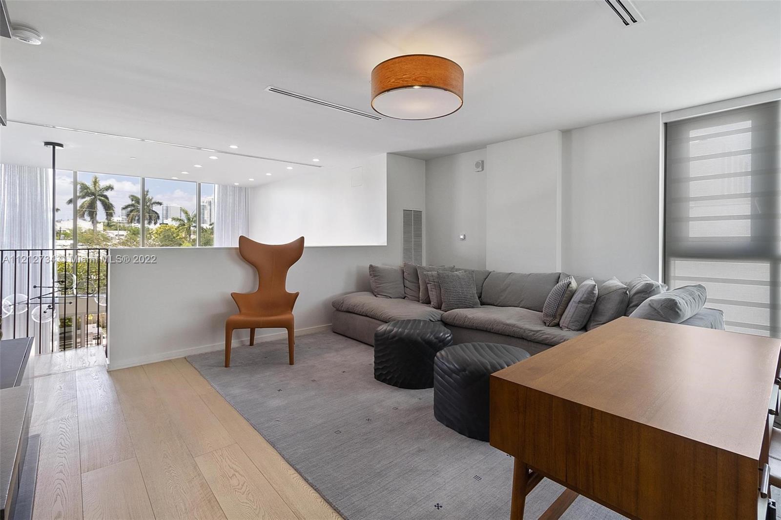 300 Collins Ave, Miami Beach, FL, 33139 United States, 3 Bedrooms Bedrooms, ,3 BathroomsBathrooms,Residential,For Sale,Collins Ave,A11212734