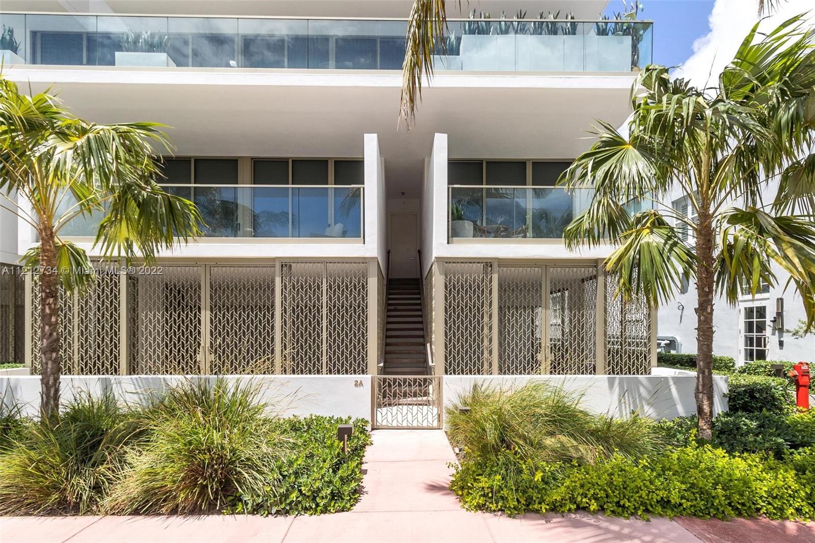 300 Collins Ave, Miami Beach, FL, 33139 United States, 3 Bedrooms Bedrooms, ,3 BathroomsBathrooms,Residential,For Sale,Collins Ave,A11212734