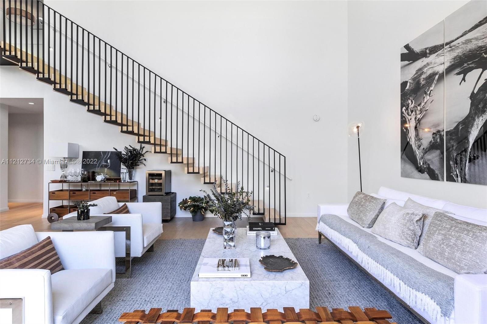 300 Collins Ave, Miami Beach, FL, 33139 United States, 3 Bedrooms Bedrooms, ,3 BathroomsBathrooms,Residential,For Sale,Collins Ave,A11212734