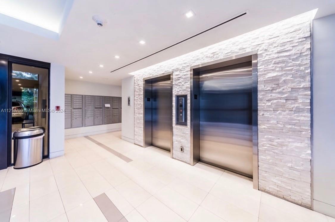 101 Crandon Blvd 170, Key Biscayne, Florida 33149, 3 Bedrooms Bedrooms, ,3 BathroomsBathrooms,Residentiallease,For Rent,101 Crandon Blvd 170,A11219759