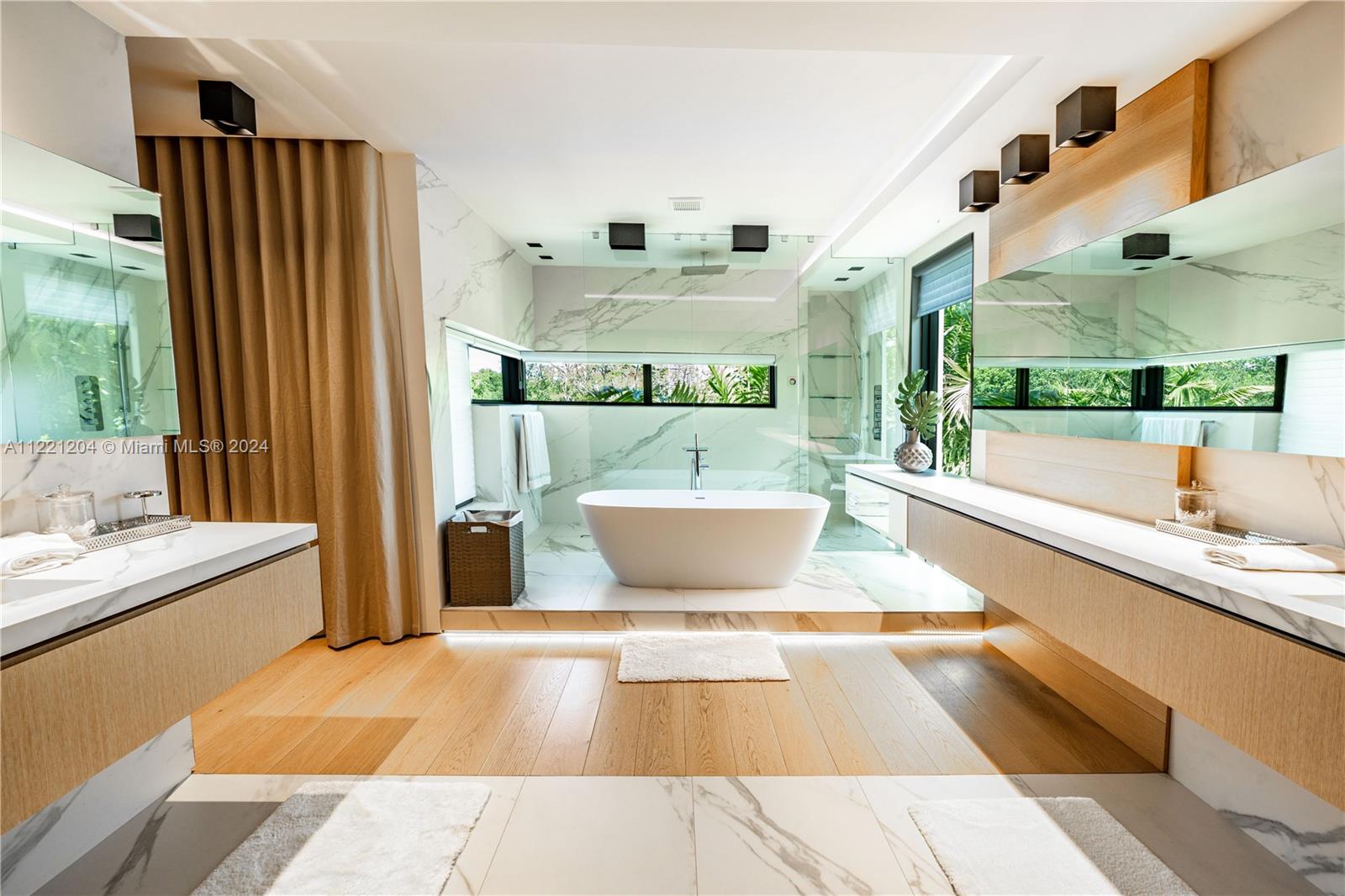 2456 Prairie Ave, Miami Beach, FL, 33140 United States, 6 Bedrooms Bedrooms, ,6 BathroomsBathrooms,Residential,For Sale,Prairie Ave,A11221204