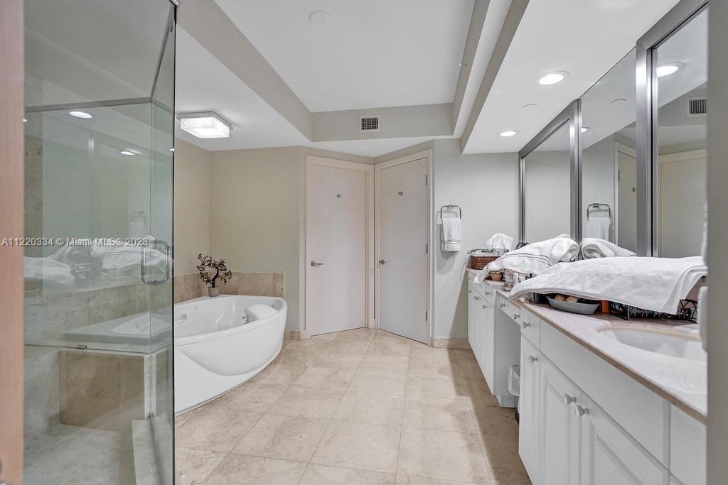 3201 183rd St, Aventura, FL, 33160 United States, 2 Bedrooms Bedrooms, ,3 BathroomsBathrooms,Residential,For Sale,183rd St,A11220334
