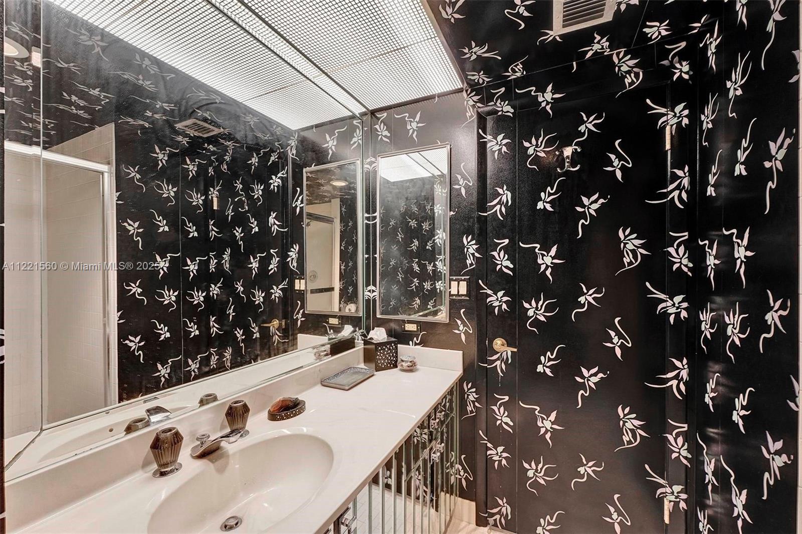 20281 Country Club Dr, Aventura, FL, 33180 United States, 2 Bedrooms Bedrooms, ,2 BathroomsBathrooms,Residential,For Sale,Country Club Dr,A11221560