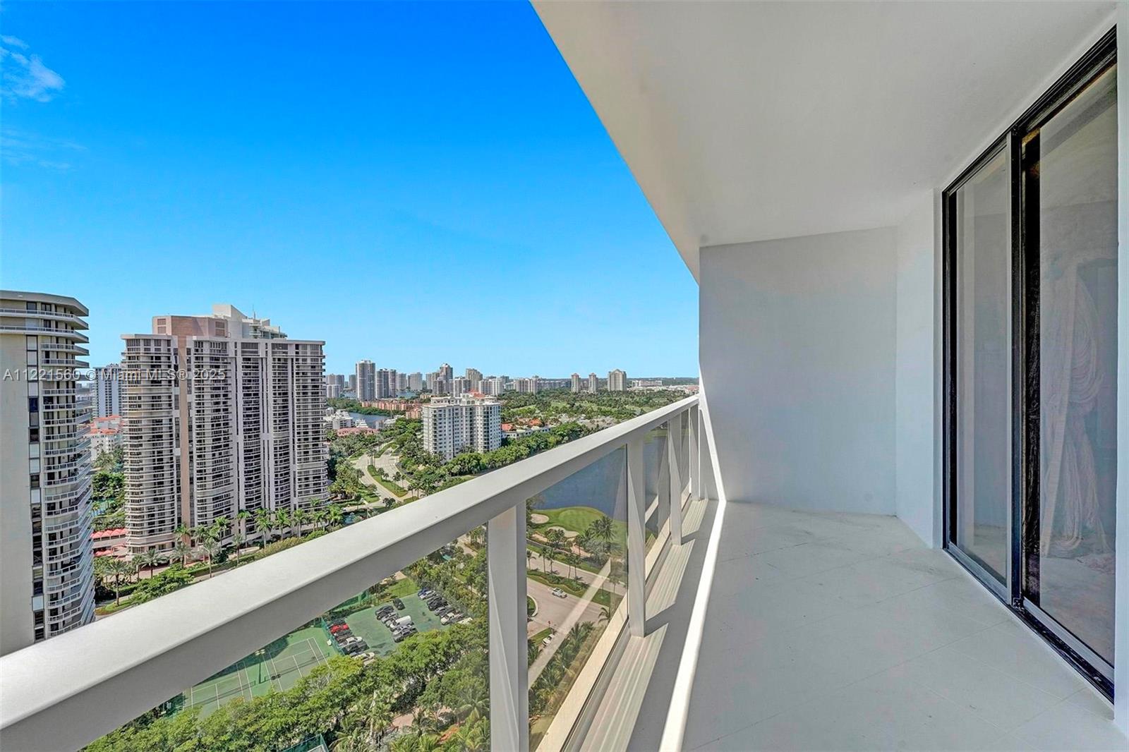 20281 Country Club Dr, Aventura, FL, 33180 United States, 2 Bedrooms Bedrooms, ,2 BathroomsBathrooms,Residential,For Sale,Country Club Dr,A11221560