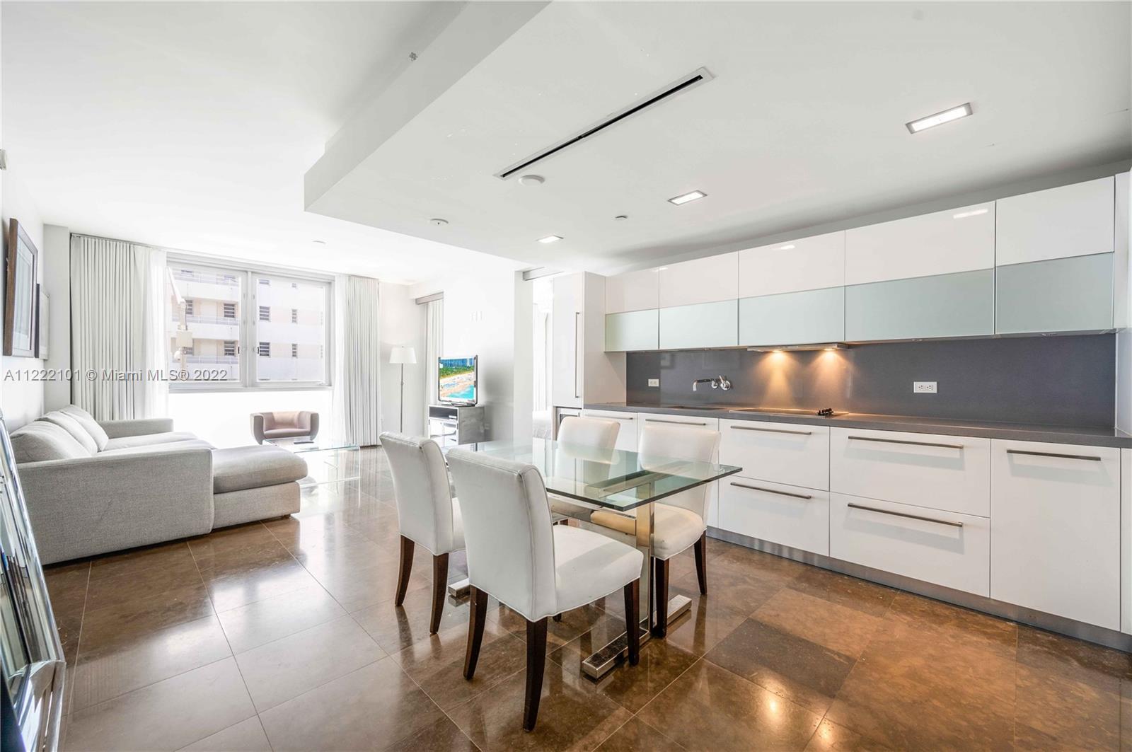 220 21st St 310, Miami Beach, Florida 33139, 1 Bedroom Bedrooms, ,1 BathroomBathrooms,Residential,For Sale,220 21st St 310,A11222101