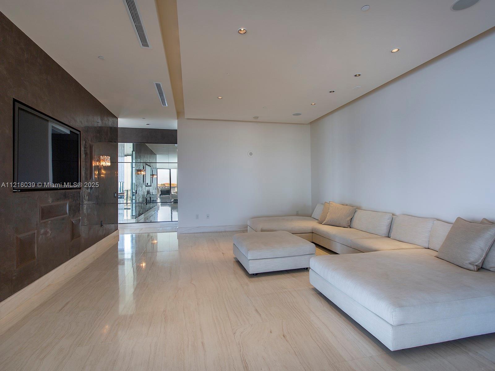 800 Pointe Dr, Miami Beach, FL, 33139 United States, 4 Bedrooms Bedrooms, ,4 BathroomsBathrooms,Residential,For Sale,Pointe Dr,A11216039