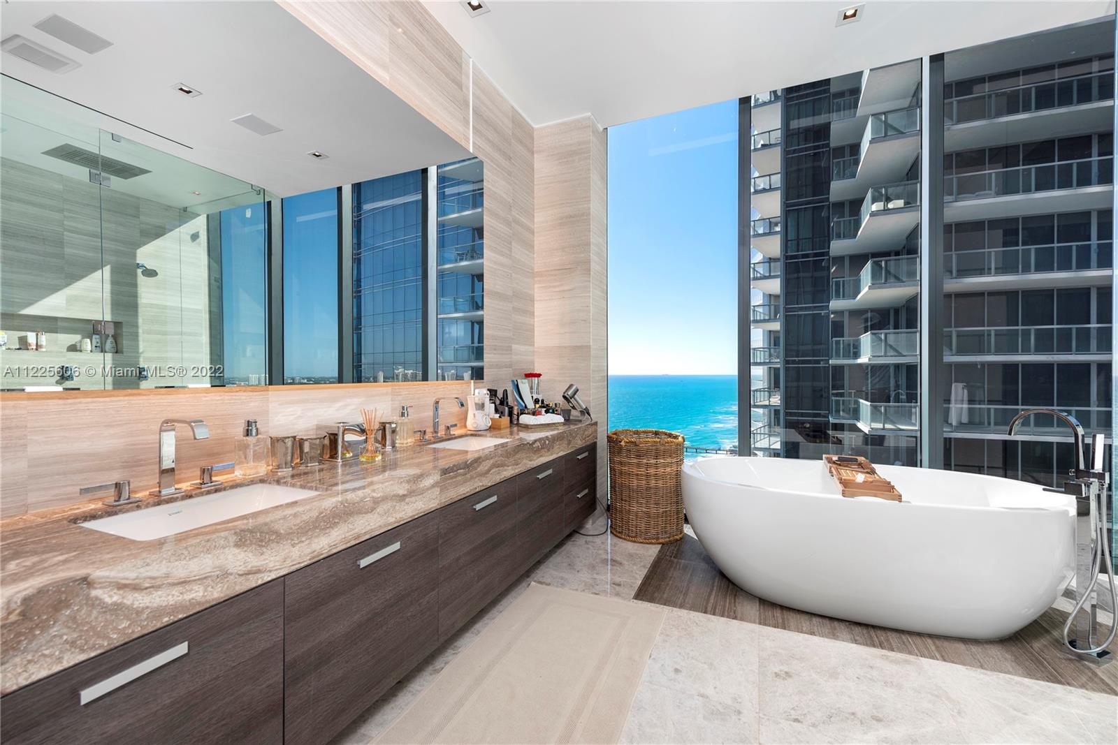 17141 Collins Ave, Sunny Isles Beach, FL, 33160 United States, 3 Bedrooms Bedrooms, ,3 BathroomsBathrooms,Residential,For Sale,Collins Ave,A11225606