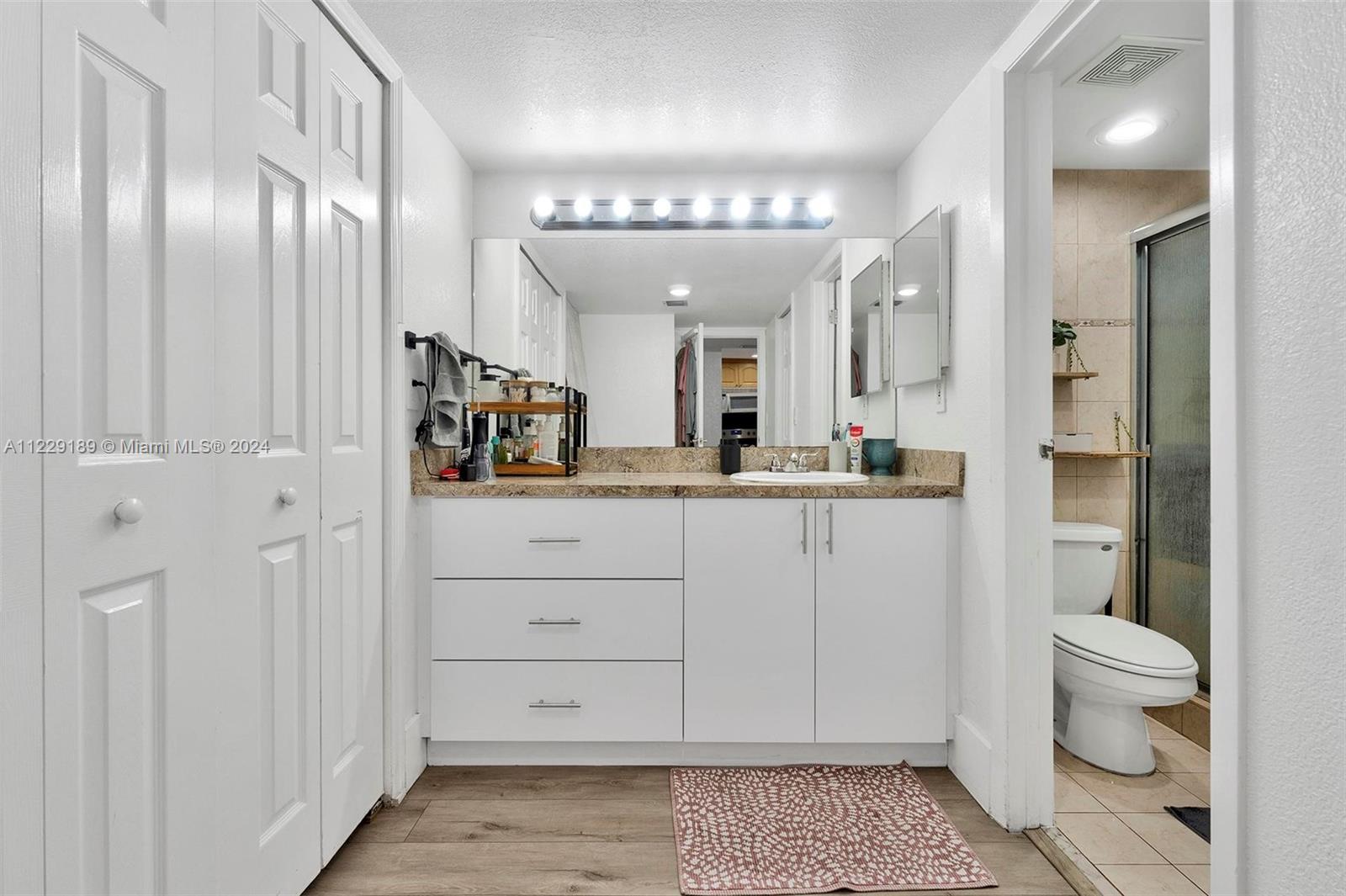 3401 N Country Club Dr 406, Aventura, Florida 33180, 1 Bedroom Bedrooms, ,1 BathroomBathrooms,Residential,For Sale,3401 N Country Club Dr 406,A11229189