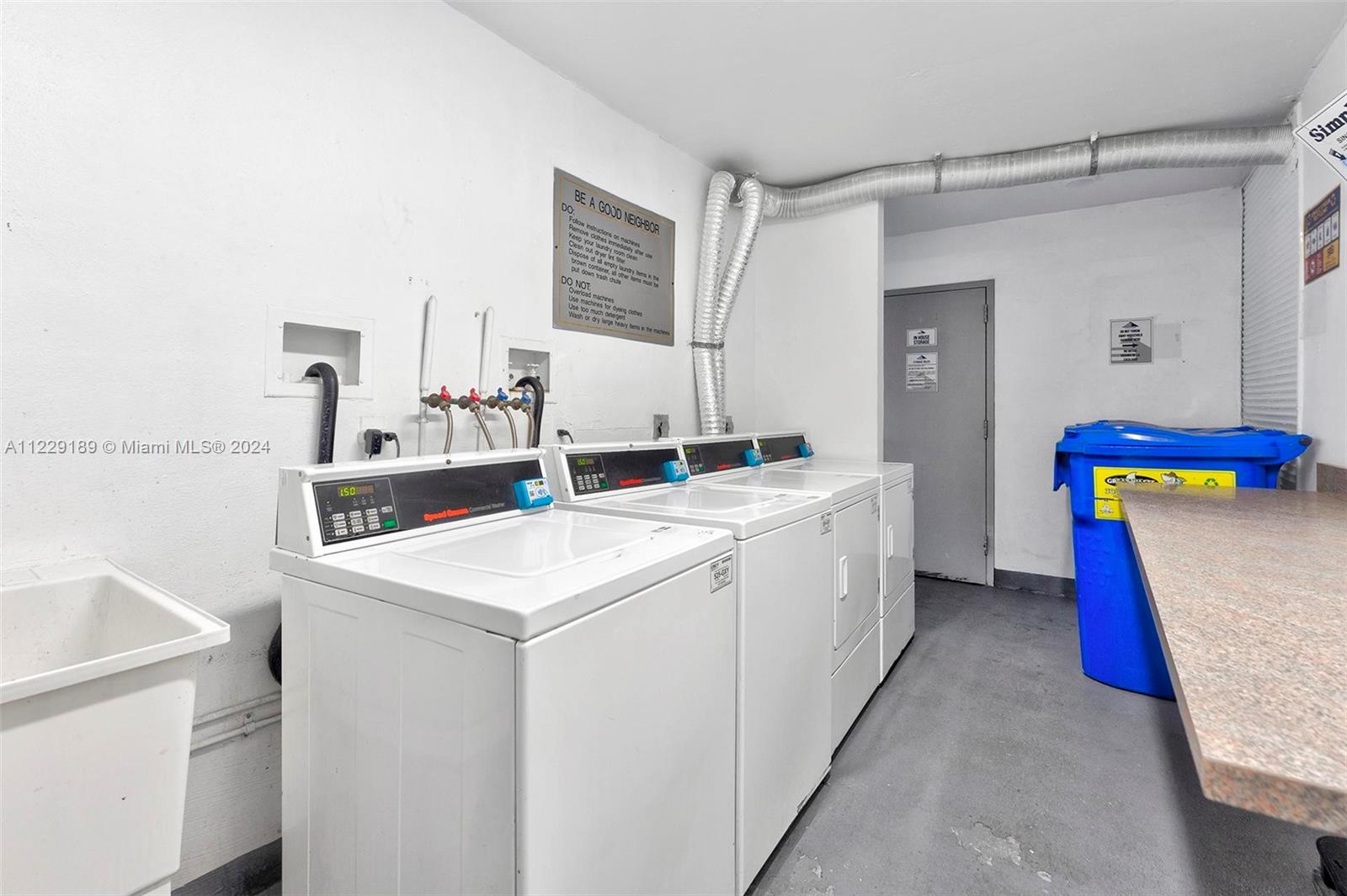 3401 N Country Club Dr 406, Aventura, Florida 33180, 1 Bedroom Bedrooms, ,1 BathroomBathrooms,Residential,For Sale,3401 N Country Club Dr 406,A11229189