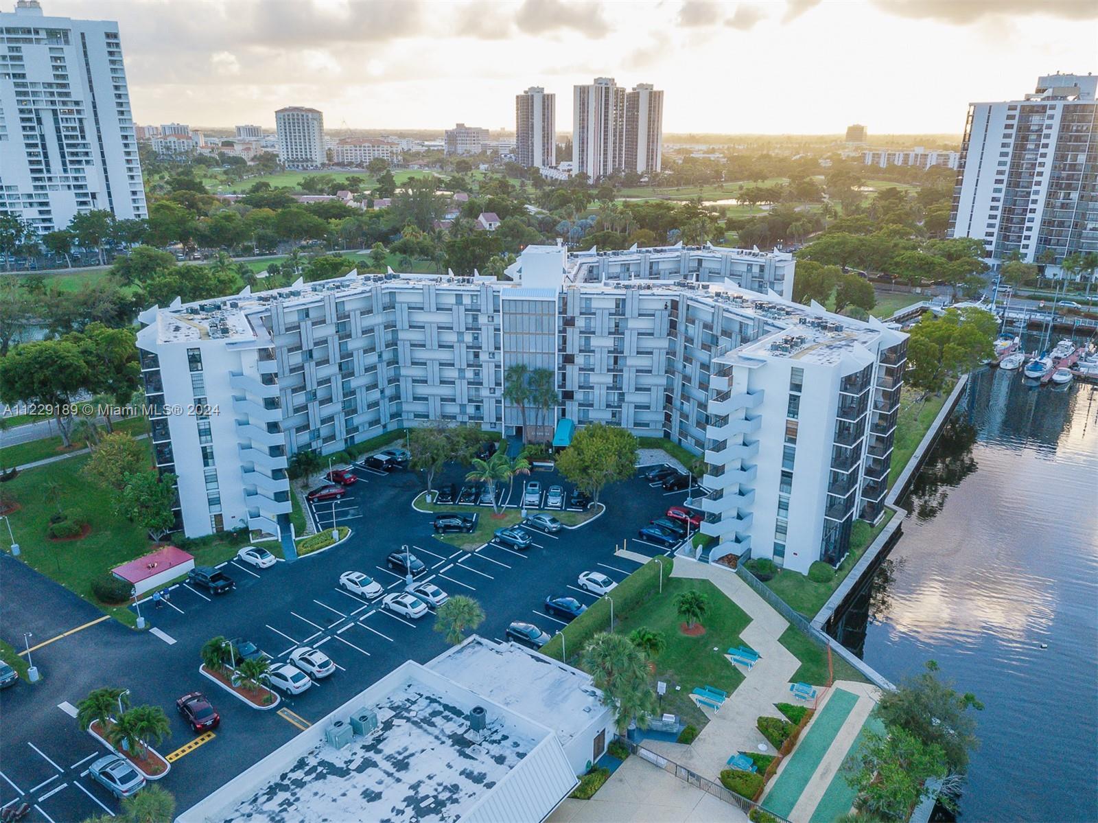 3401 N Country Club Dr 406, Aventura, Florida 33180, 1 Bedroom Bedrooms, ,1 BathroomBathrooms,Residential,For Sale,3401 N Country Club Dr 406,A11229189