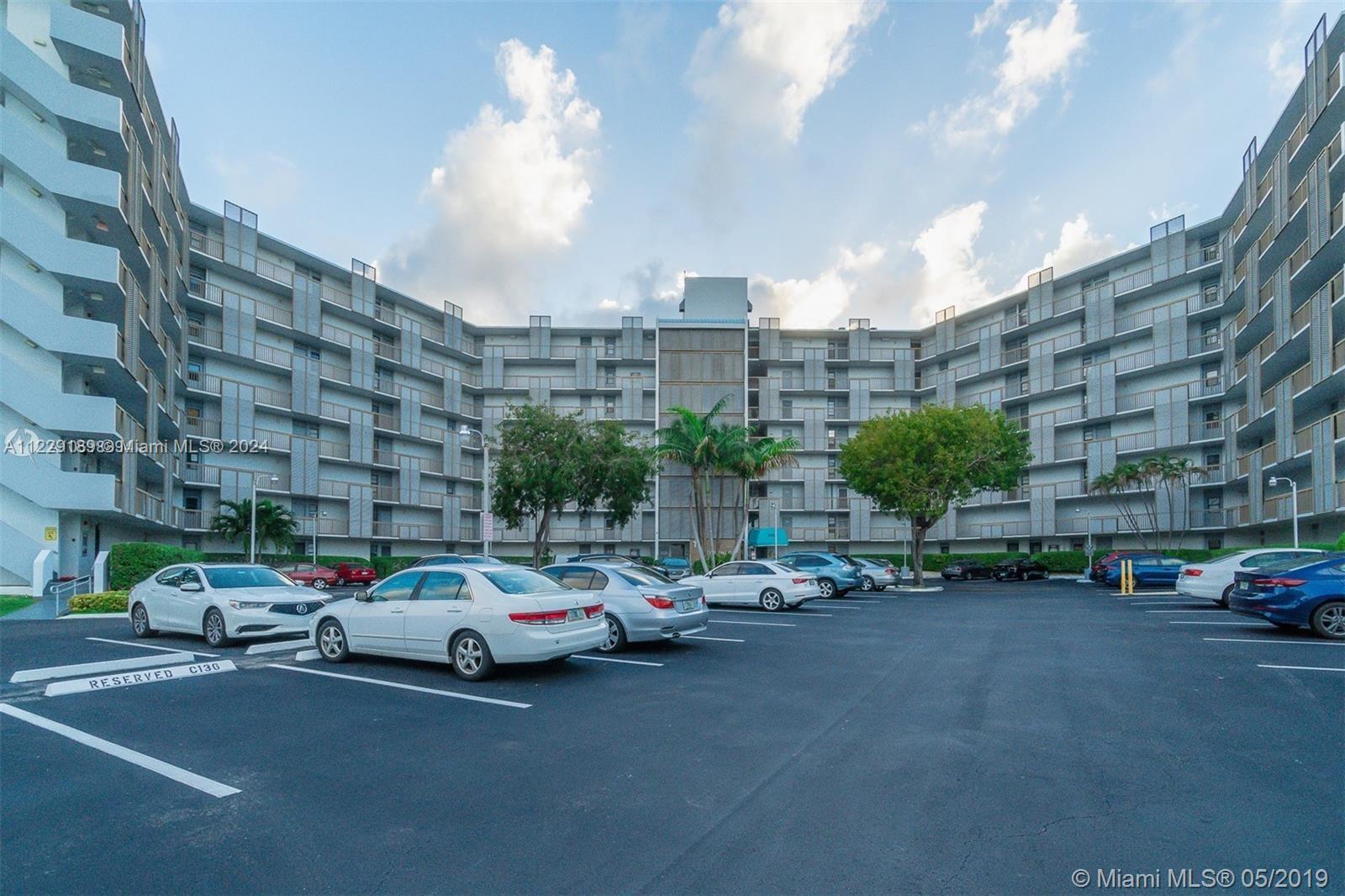 3401 N Country Club Dr 406, Aventura, Florida 33180, 1 Bedroom Bedrooms, ,1 BathroomBathrooms,Residential,For Sale,3401 N Country Club Dr 406,A11229189