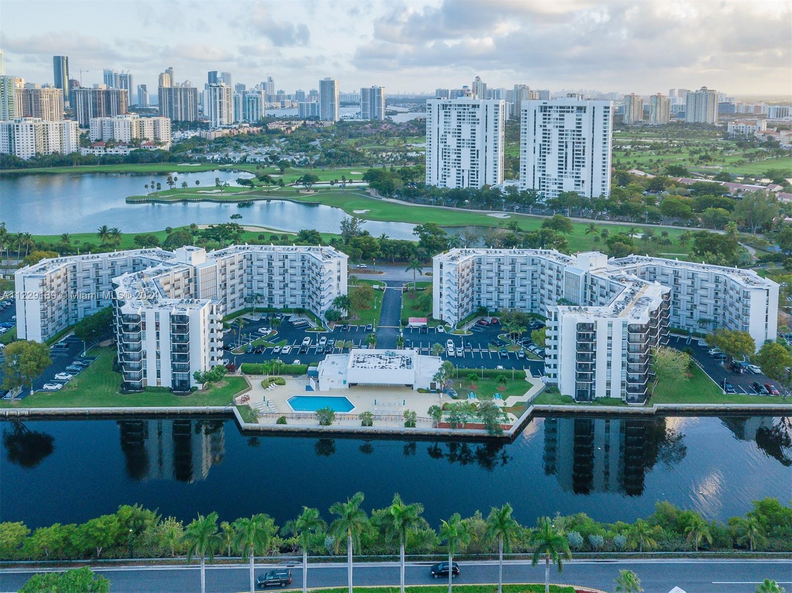 3401 N Country Club Dr 406, Aventura, Florida 33180, 1 Bedroom Bedrooms, ,1 BathroomBathrooms,Residential,For Sale,3401 N Country Club Dr 406,A11229189