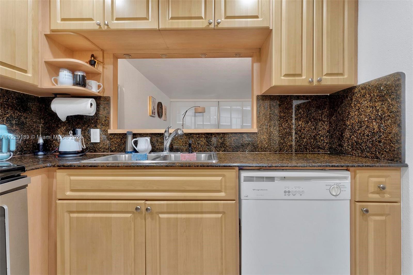 3401 N Country Club Dr 406, Aventura, Florida 33180, 1 Bedroom Bedrooms, ,1 BathroomBathrooms,Residential,For Sale,3401 N Country Club Dr 406,A11229189