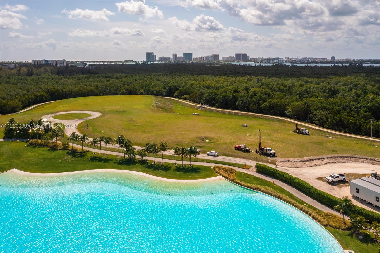 2411 Laguna Cir 701, North Miami, Florida 33181, 3 Bedrooms Bedrooms, 4 Rooms Rooms,4 BathroomsBathrooms,Residential,For Sale,2411 Laguna Cir 701,A11229099