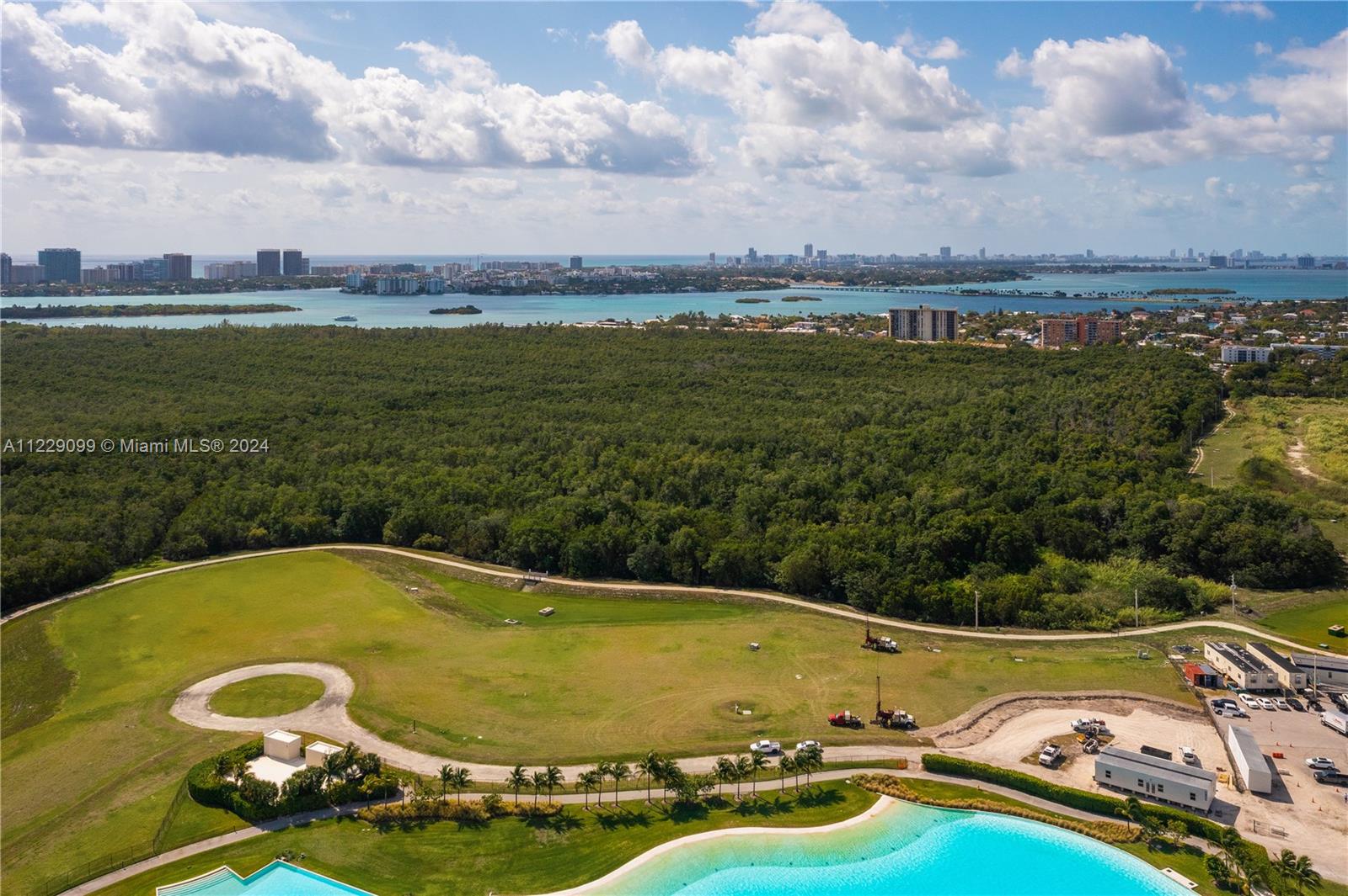 2411 Laguna Cir 701, North Miami, Florida 33181, 3 Bedrooms Bedrooms, 4 Rooms Rooms,4 BathroomsBathrooms,Residential,For Sale,2411 Laguna Cir 701,A11229099