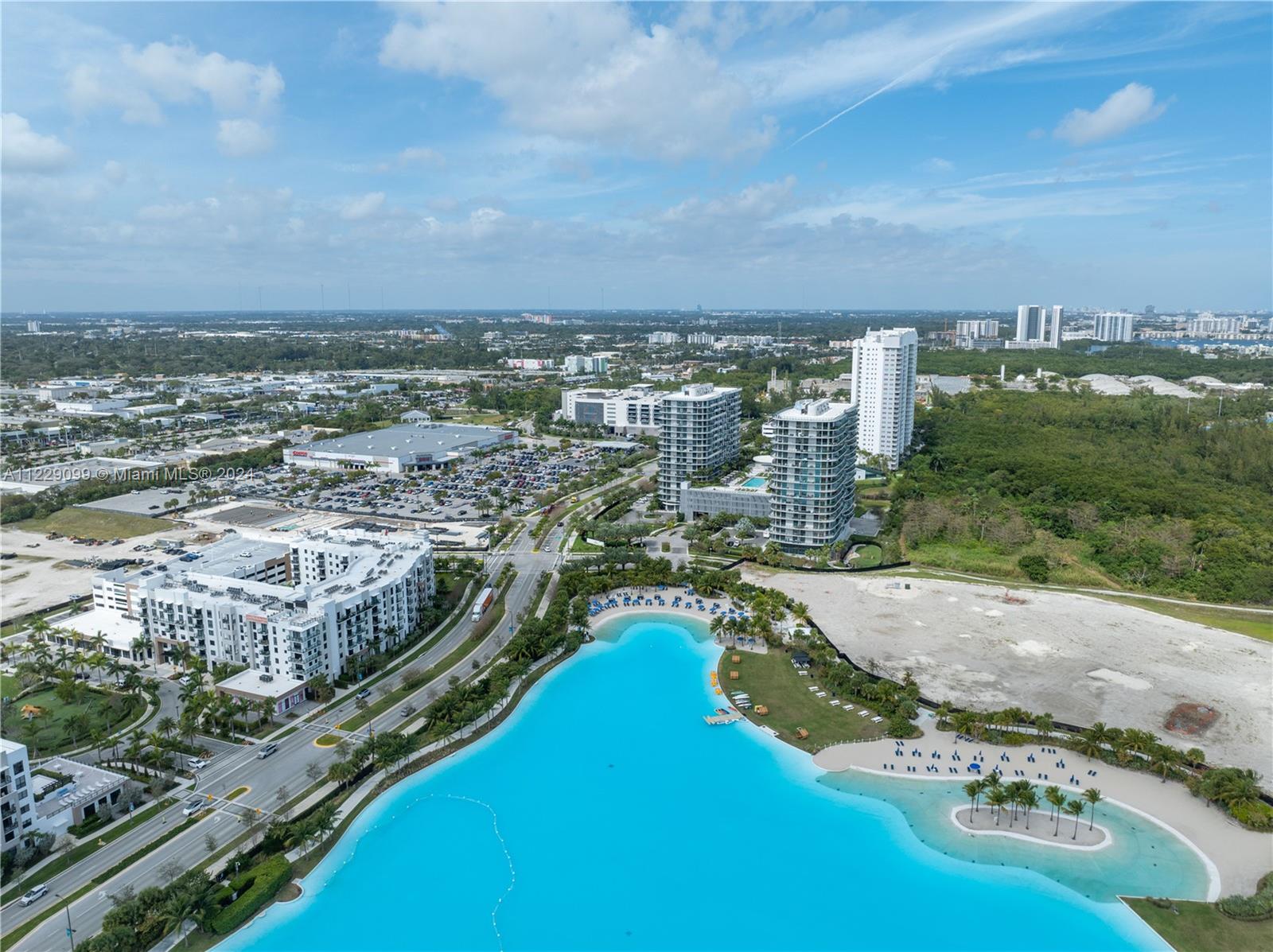 2411 Laguna Cir 701, North Miami, Florida 33181, 3 Bedrooms Bedrooms, 4 Rooms Rooms,4 BathroomsBathrooms,Residential,For Sale,2411 Laguna Cir 701,A11229099