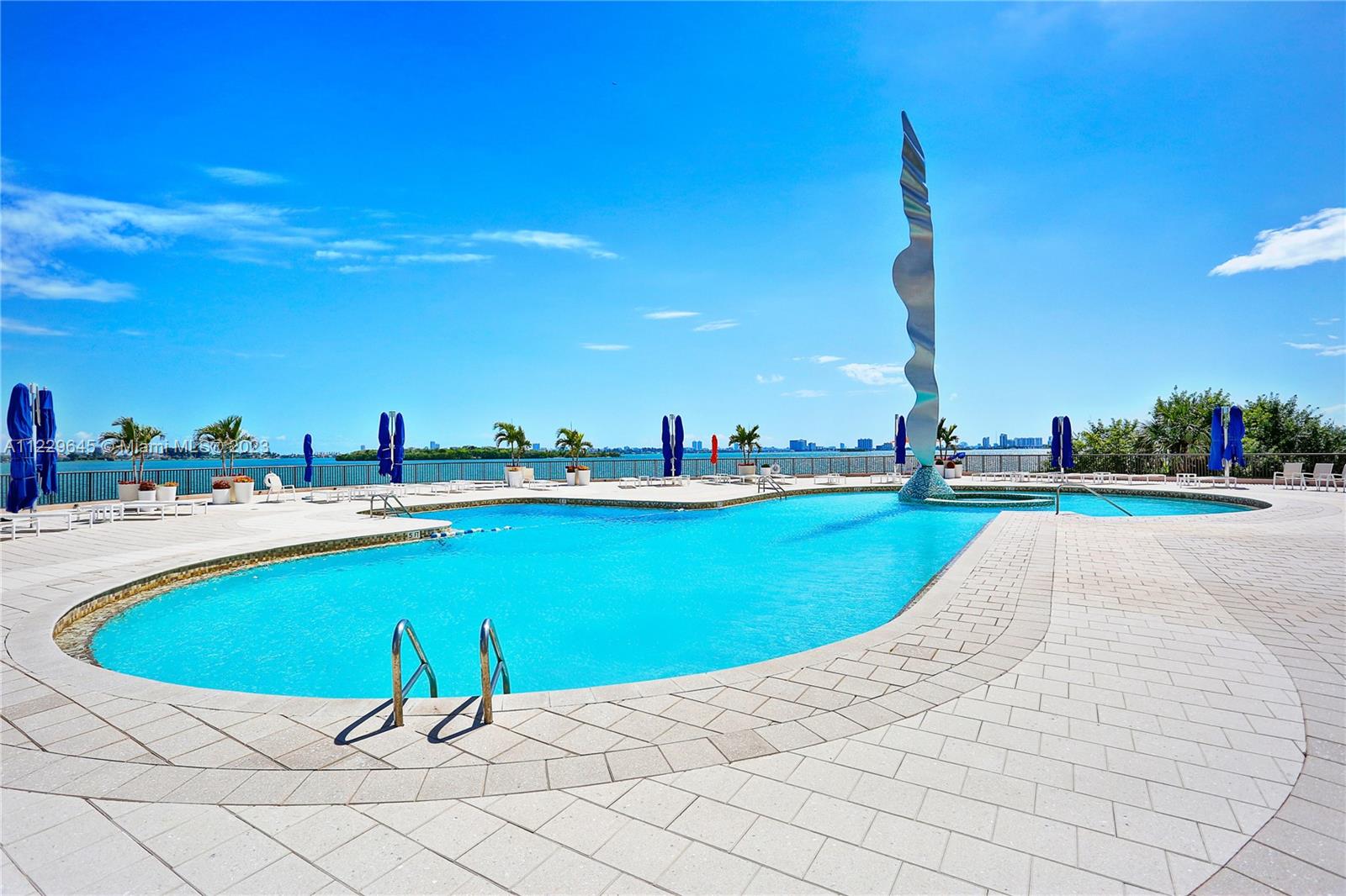 1800 NE 114th St 1807, Miami, Florida 33181, 1 Bedroom Bedrooms, 4 Rooms Rooms,2 BathroomsBathrooms,Residential,For Sale,1800 NE 114th St 1807,A11229645