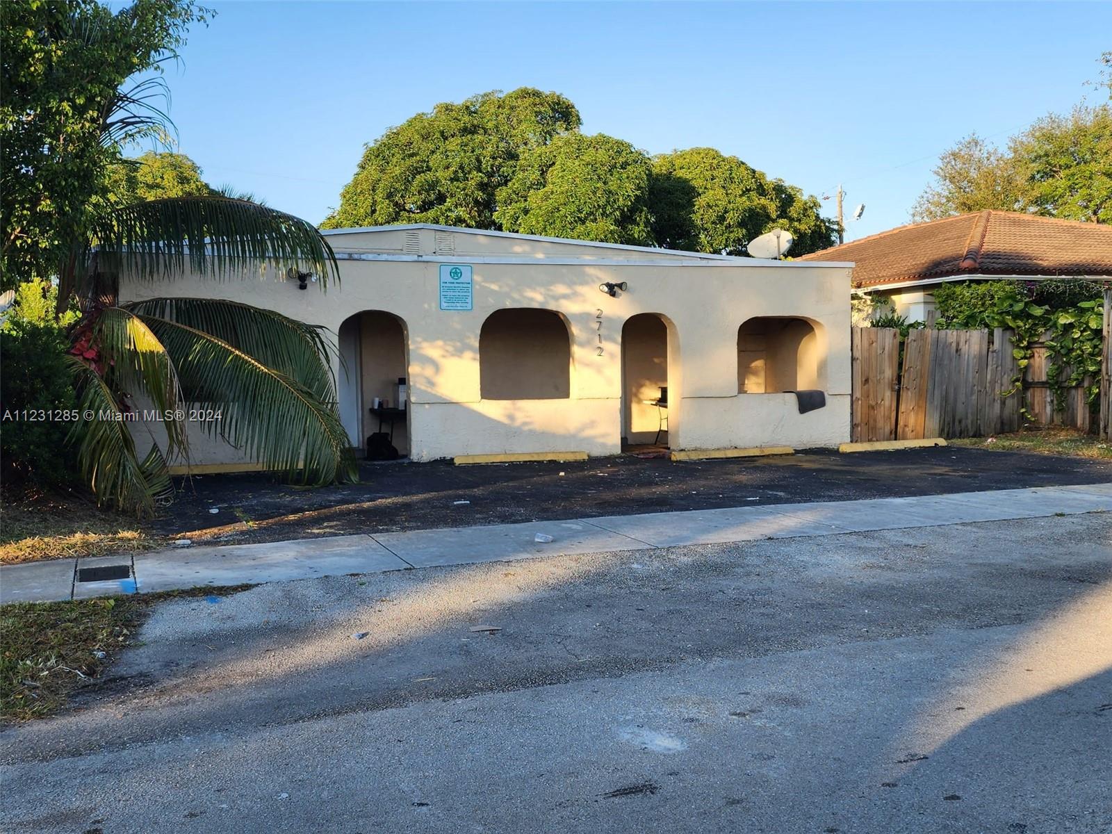 2712 NW 14th street, Fort Lauderdale, FL 33311, 6 Bedrooms Bedrooms, ,2 BathroomsBathrooms,Residential,For Sale,14th street,A11231285