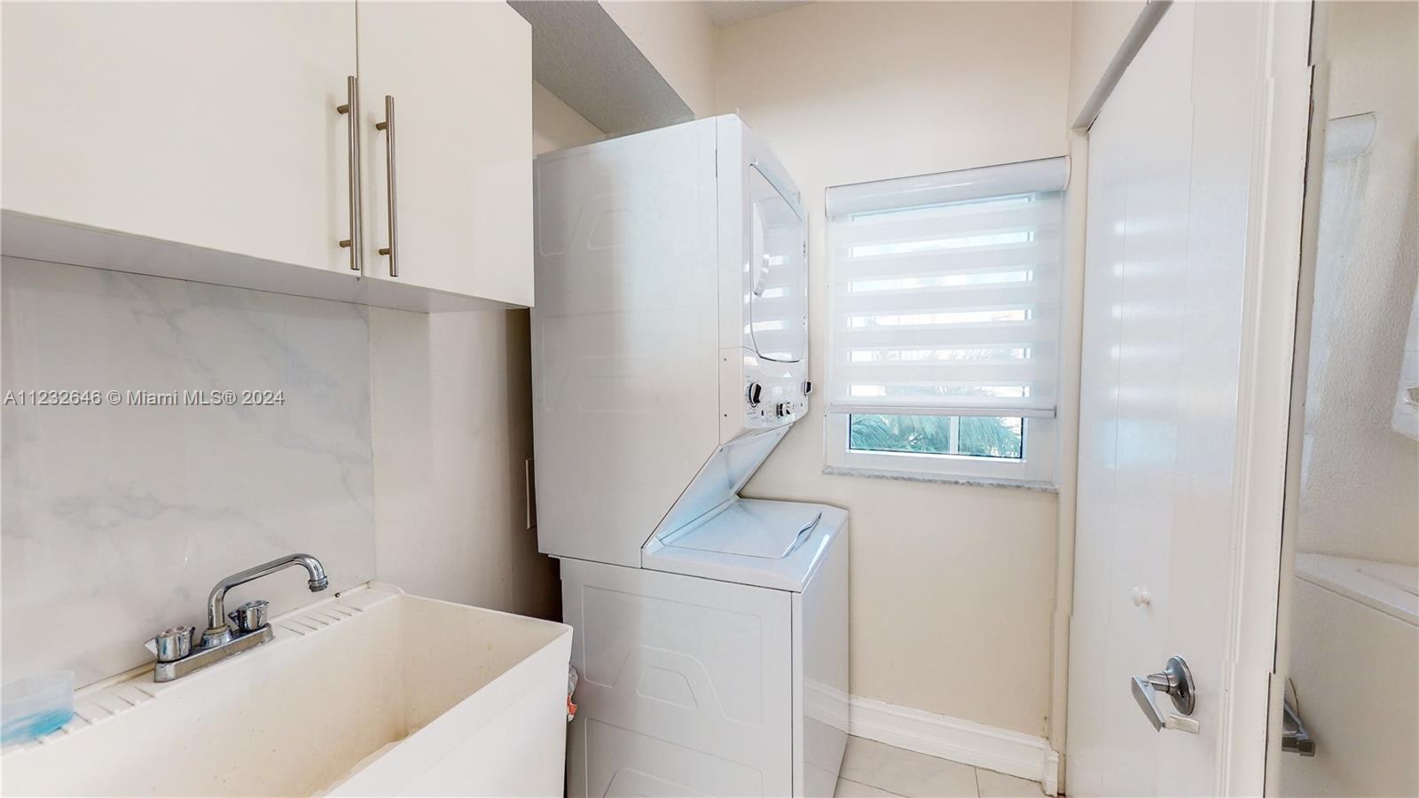 18100 N Bay Rd 504, Sunny Isles Beach, Florida 33160, 2 Bedrooms Bedrooms, ,2 BathroomsBathrooms,Residentiallease,For Rent,18100 N Bay Rd 504,A11232646
