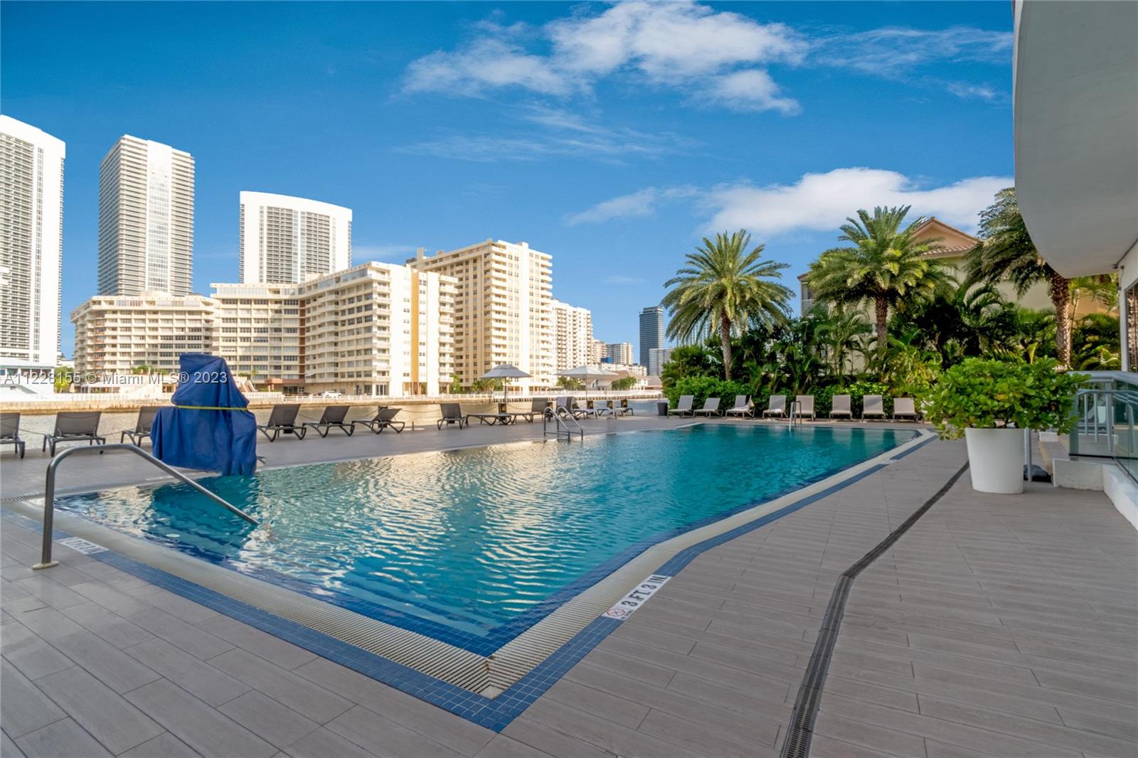 2600 E Hallandale Beach Blvd T1601, Hallandale Beach, Florida 33009, 3 Bedrooms Bedrooms, ,3 BathroomsBathrooms,Residential,For Sale,2600 E Hallandale Beach Blvd T1601,A11228155