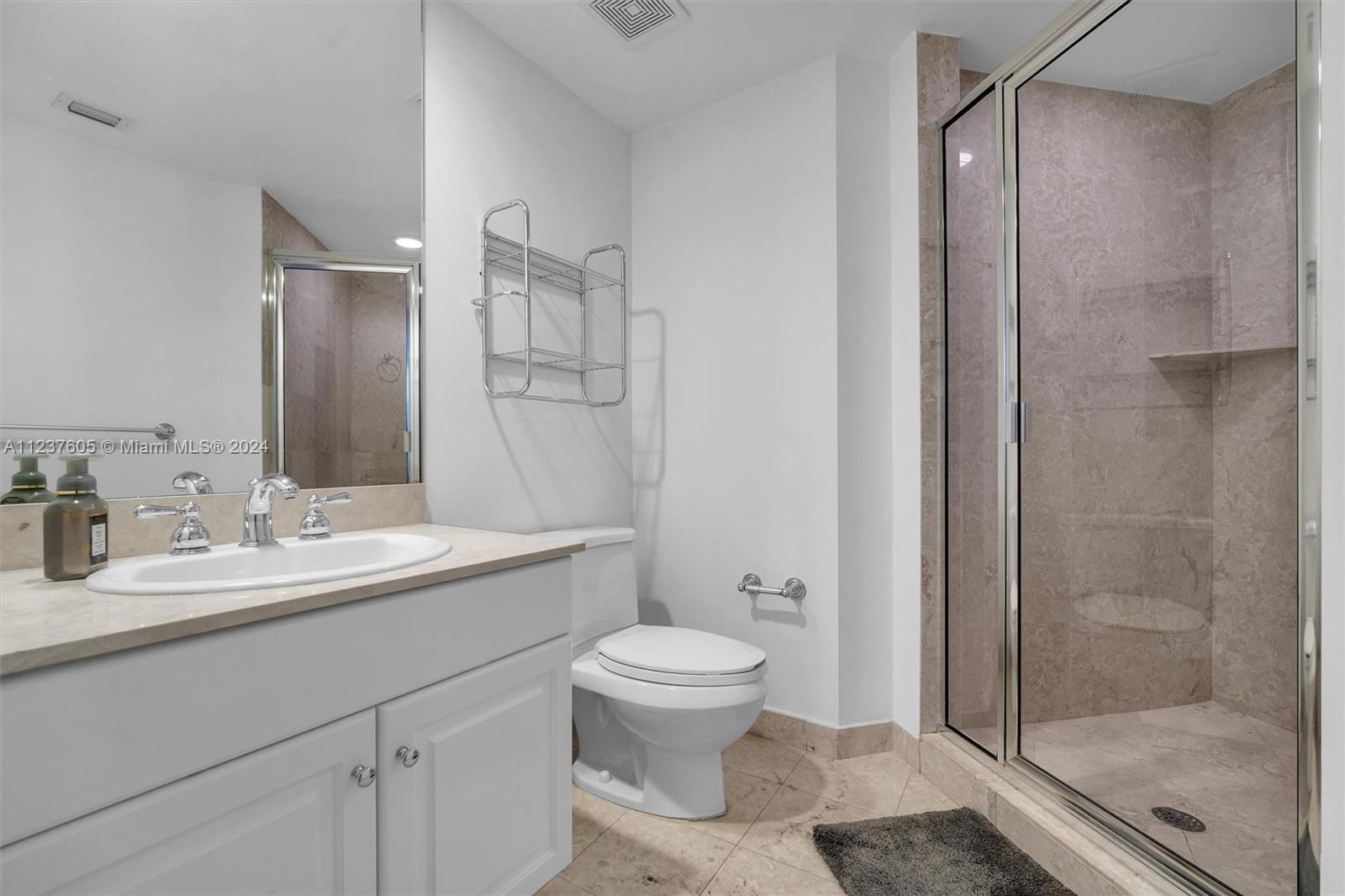 3370 NE 190th St 203, Aventura, Florida 33180, 3 Bedrooms Bedrooms, ,3 BathroomsBathrooms,Residential,For Sale,3370 NE 190th St 203,A11237605