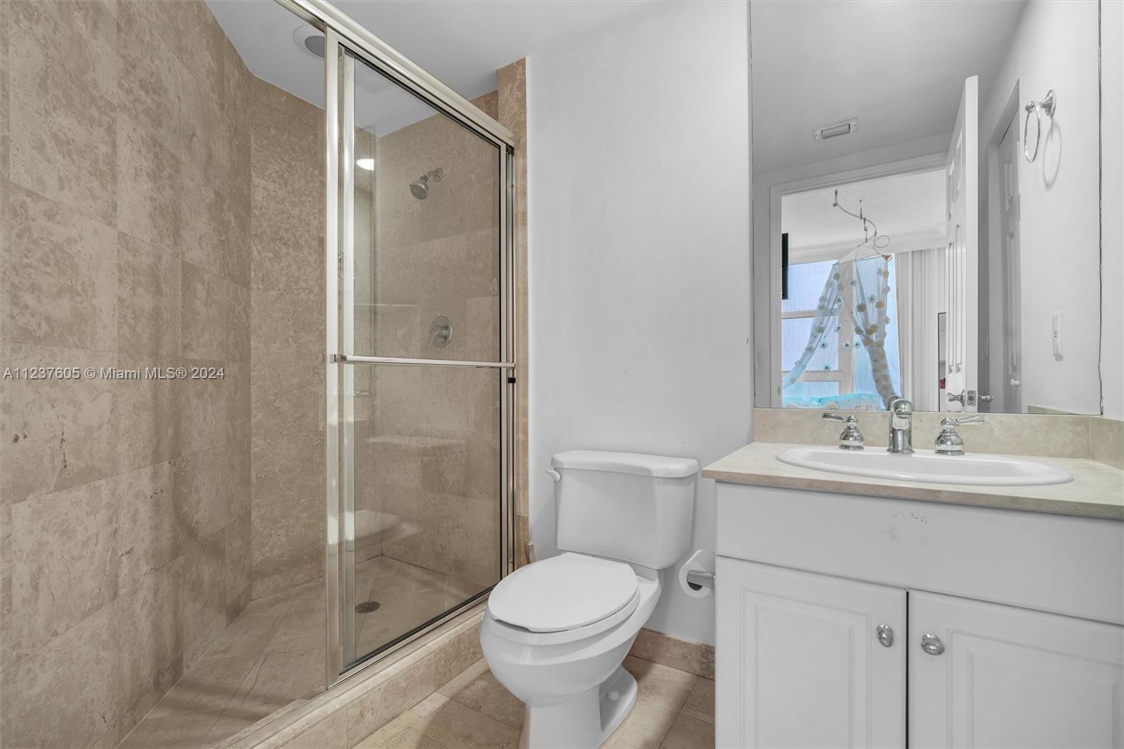 3370 NE 190th St 203, Aventura, Florida 33180, 3 Bedrooms Bedrooms, ,3 BathroomsBathrooms,Residential,For Sale,3370 NE 190th St 203,A11237605