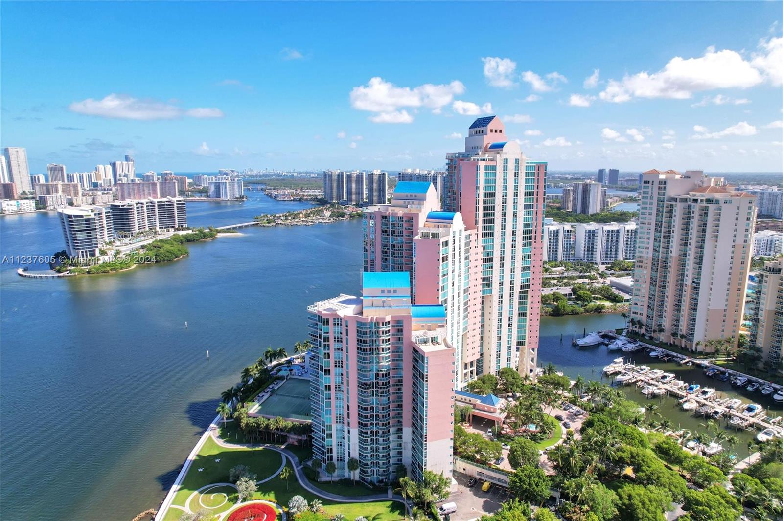 3370 NE 190th St 203, Aventura, Florida 33180, 3 Bedrooms Bedrooms, ,3 BathroomsBathrooms,Residential,For Sale,3370 NE 190th St 203,A11237605