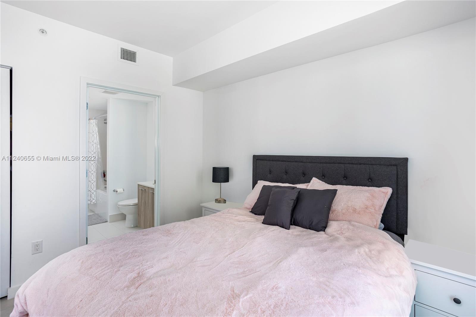 501 NE 31st St 3406, Miami, Florida 33137, 3 Bedrooms Bedrooms, ,2 BathroomsBathrooms,Residential,For Sale,501 NE 31st St 3406,A11240655