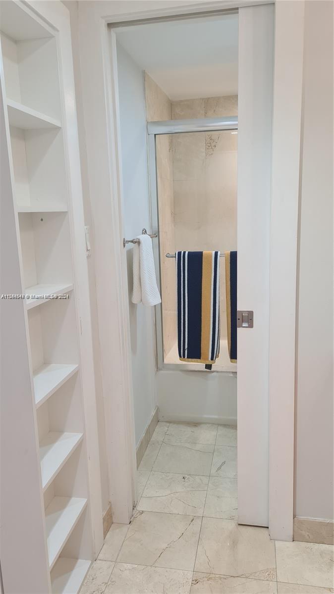6917 Collins Ave 809, Miami Beach, Florida 33141, 2 Bedrooms Bedrooms, ,1 BathroomBathrooms,Residentiallease,For Rent,6917 Collins Ave 809,A11244344