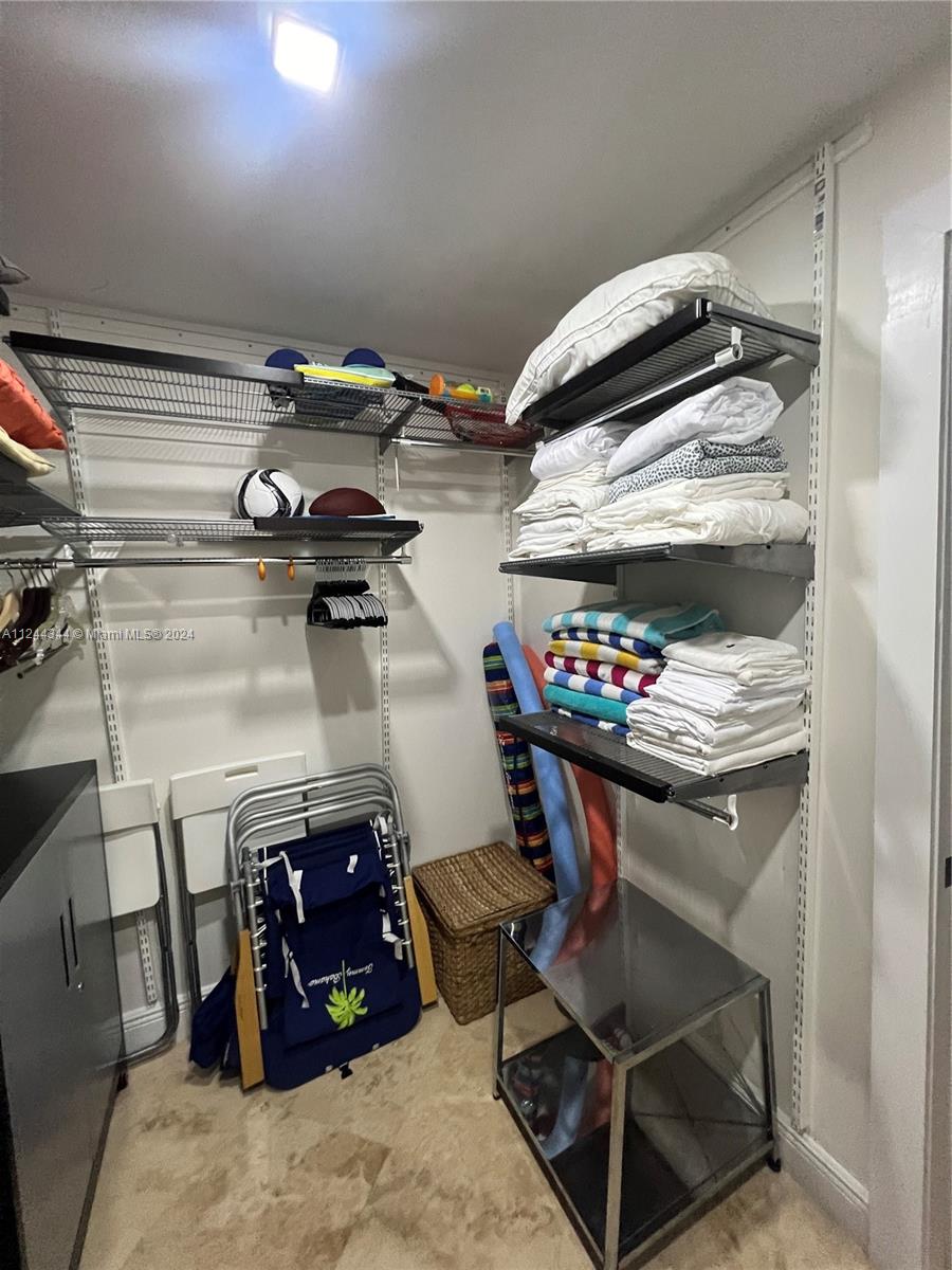 6917 Collins Ave 809, Miami Beach, Florida 33141, 2 Bedrooms Bedrooms, ,1 BathroomBathrooms,Residentiallease,For Rent,6917 Collins Ave 809,A11244344