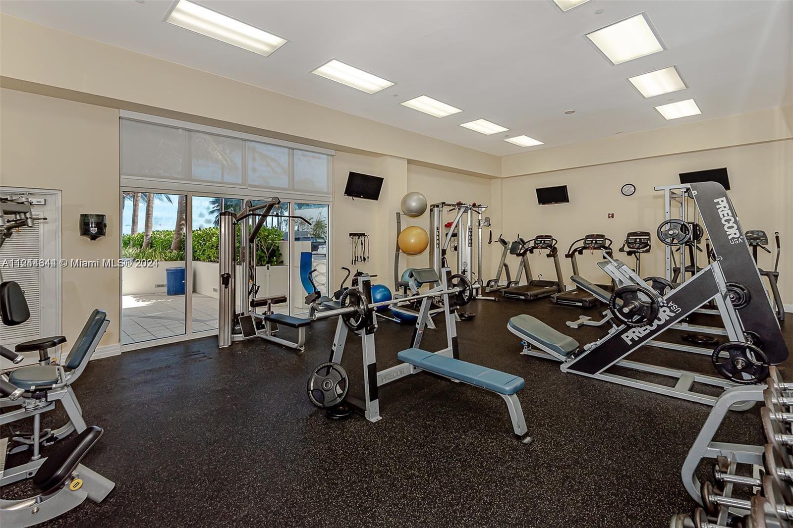 6917 Collins Ave 809, Miami Beach, Florida 33141, 2 Bedrooms Bedrooms, ,1 BathroomBathrooms,Residentiallease,For Rent,6917 Collins Ave 809,A11244344