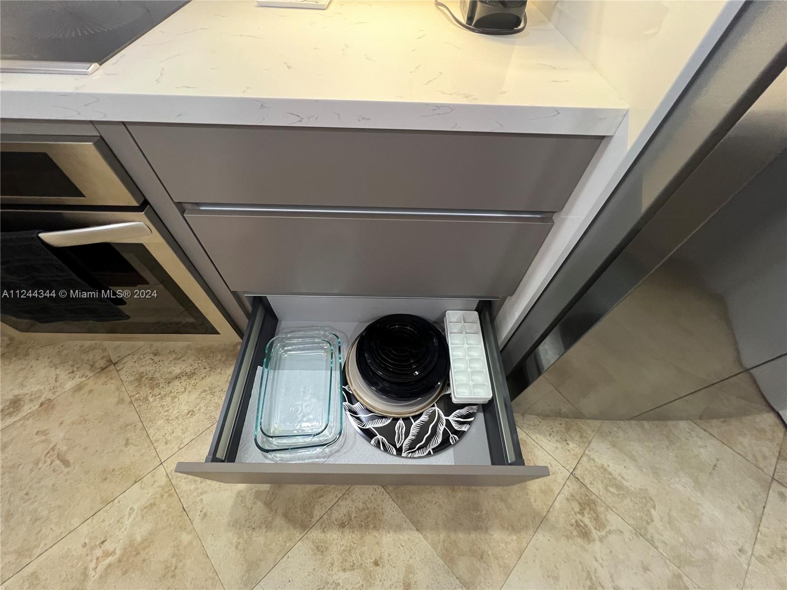 6917 Collins Ave 809, Miami Beach, Florida 33141, 2 Bedrooms Bedrooms, ,1 BathroomBathrooms,Residentiallease,For Rent,6917 Collins Ave 809,A11244344