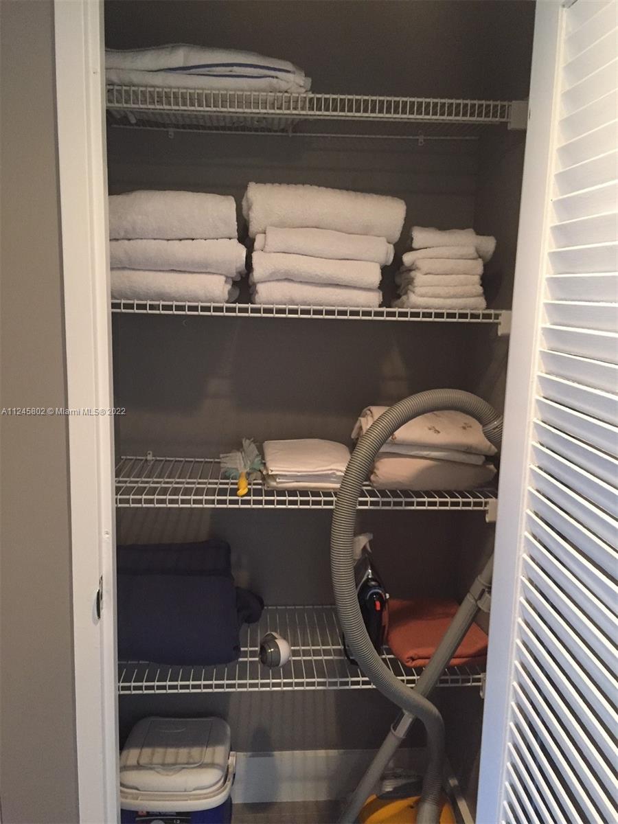 100 Lincoln Rd 314 B, Miami Beach, Florida 33139, 1 Bedroom Bedrooms, ,1 BathroomBathrooms,Residentiallease,For Rent,100 Lincoln Rd 314 B,A11245802