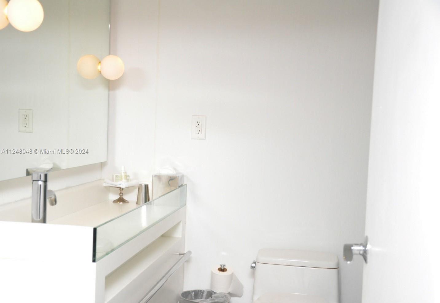 1100 West Ave 1120, Miami Beach, Florida 33139, 1 Bedroom Bedrooms, ,1 BathroomBathrooms,Residentiallease,For Rent,1100 West Ave 1120,A11248048