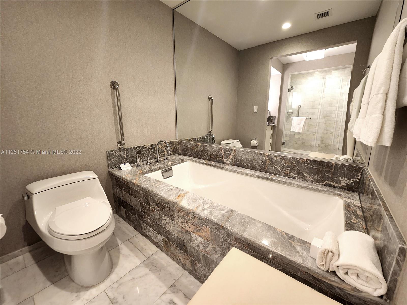 551 N Fort Lauderdale Beach Blvd H1104, Fort Lauderdale, FL 33304, ,1 BathroomBathrooms,Residential,For Sale,Fort Lauderdale Beach Blvd,A11261754