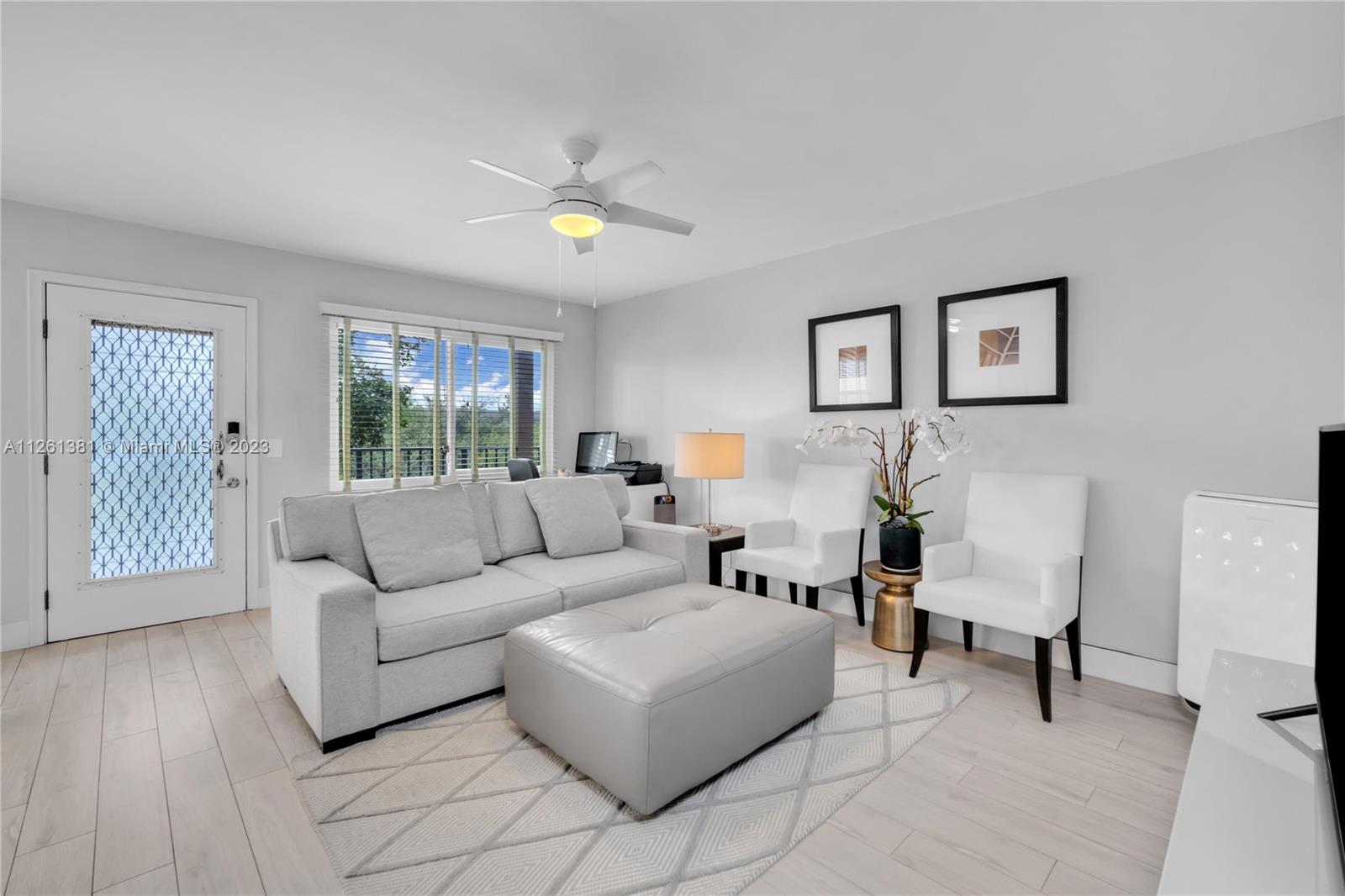 Pembroke Pines, FL, 33027 United States, 2 Bedrooms Bedrooms, ,1 BathroomBathrooms,Residential,For Sale,A11261381