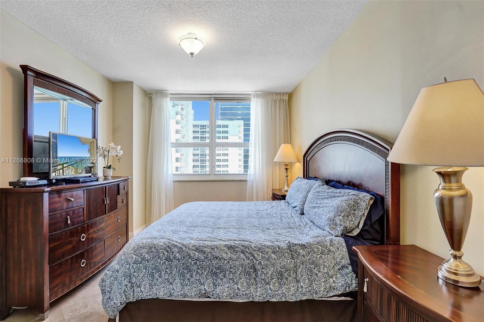 2080 S Ocean Dr 1608, Hallandale Beach, Florida 33009, 2 Bedrooms Bedrooms, ,2 BathroomsBathrooms,Residentiallease,For Rent,2080 S Ocean Dr 1608,A11266808