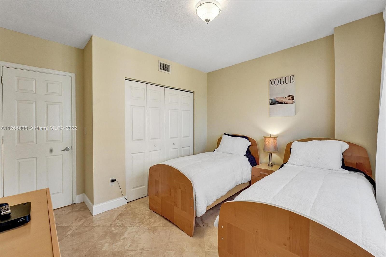 2080 S Ocean Dr 1608, Hallandale Beach, Florida 33009, 2 Bedrooms Bedrooms, ,2 BathroomsBathrooms,Residentiallease,For Rent,2080 S Ocean Dr 1608,A11266808