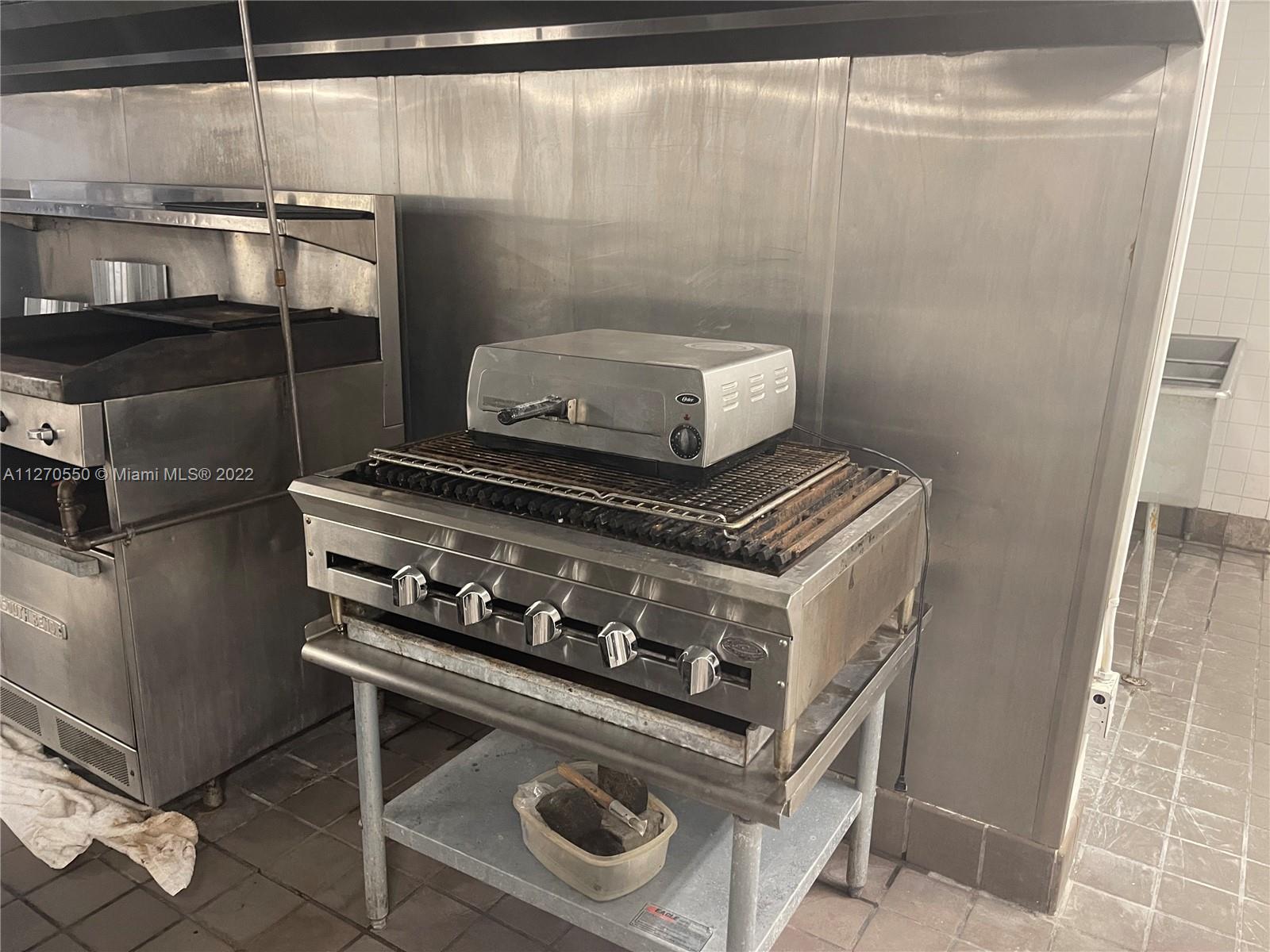 1925 Harrison St R, Hollywood, Florida 33020, ,Commerciallease,For Rent,1925 Harrison St R,A11270550