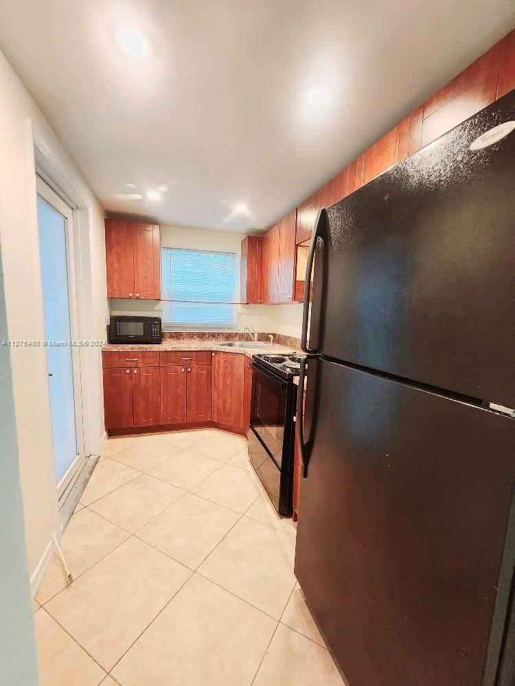 533 Meridian Ave 1, Miami Beach, Florida 33139, 1 Bedroom Bedrooms, ,1 BathroomBathrooms,Residential,For Sale,533 Meridian Ave 1,A11275480