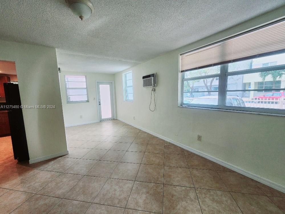 533 Meridian Ave 1, Miami Beach, Florida 33139, 1 Bedroom Bedrooms, ,1 BathroomBathrooms,Residential,For Sale,533 Meridian Ave 1,A11275480