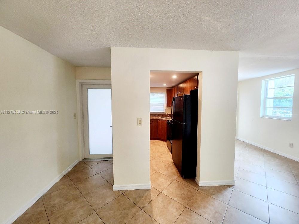 533 Meridian Ave 1, Miami Beach, Florida 33139, 1 Bedroom Bedrooms, ,1 BathroomBathrooms,Residential,For Sale,533 Meridian Ave 1,A11275480