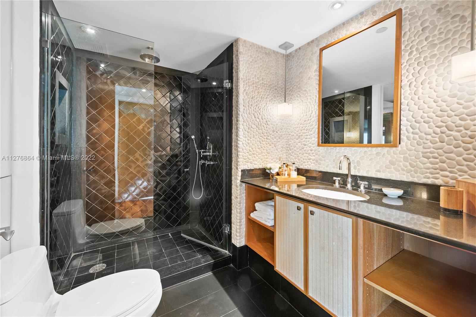 101 20th St, Miami Beach, FL, 33139 United States, 2 Bedrooms Bedrooms, ,2 BathroomsBathrooms,Residential,For Sale,20th St,A11276864