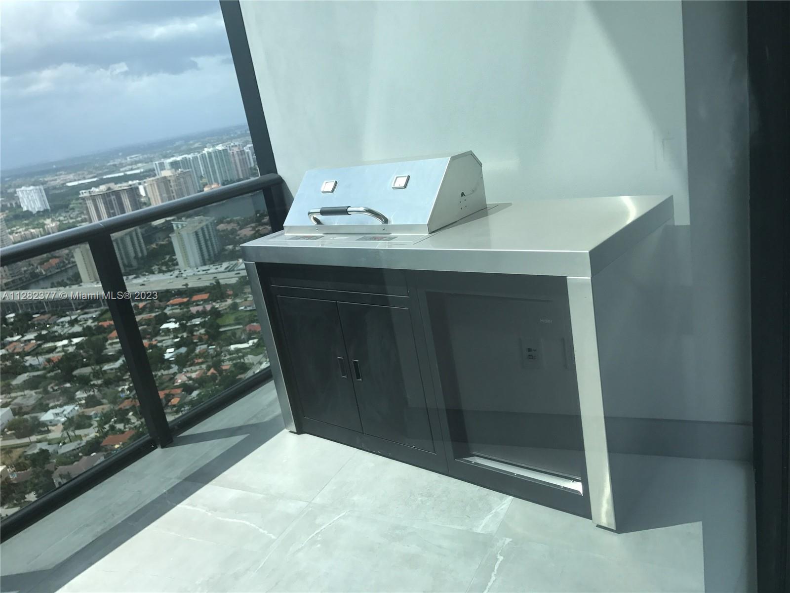 18555 COLLINS AVE, Miami Beach, FL, 33160 United States, 3 Bedrooms Bedrooms, ,3 BathroomsBathrooms,Residential,For Sale,COLLINS AVE,A11282377