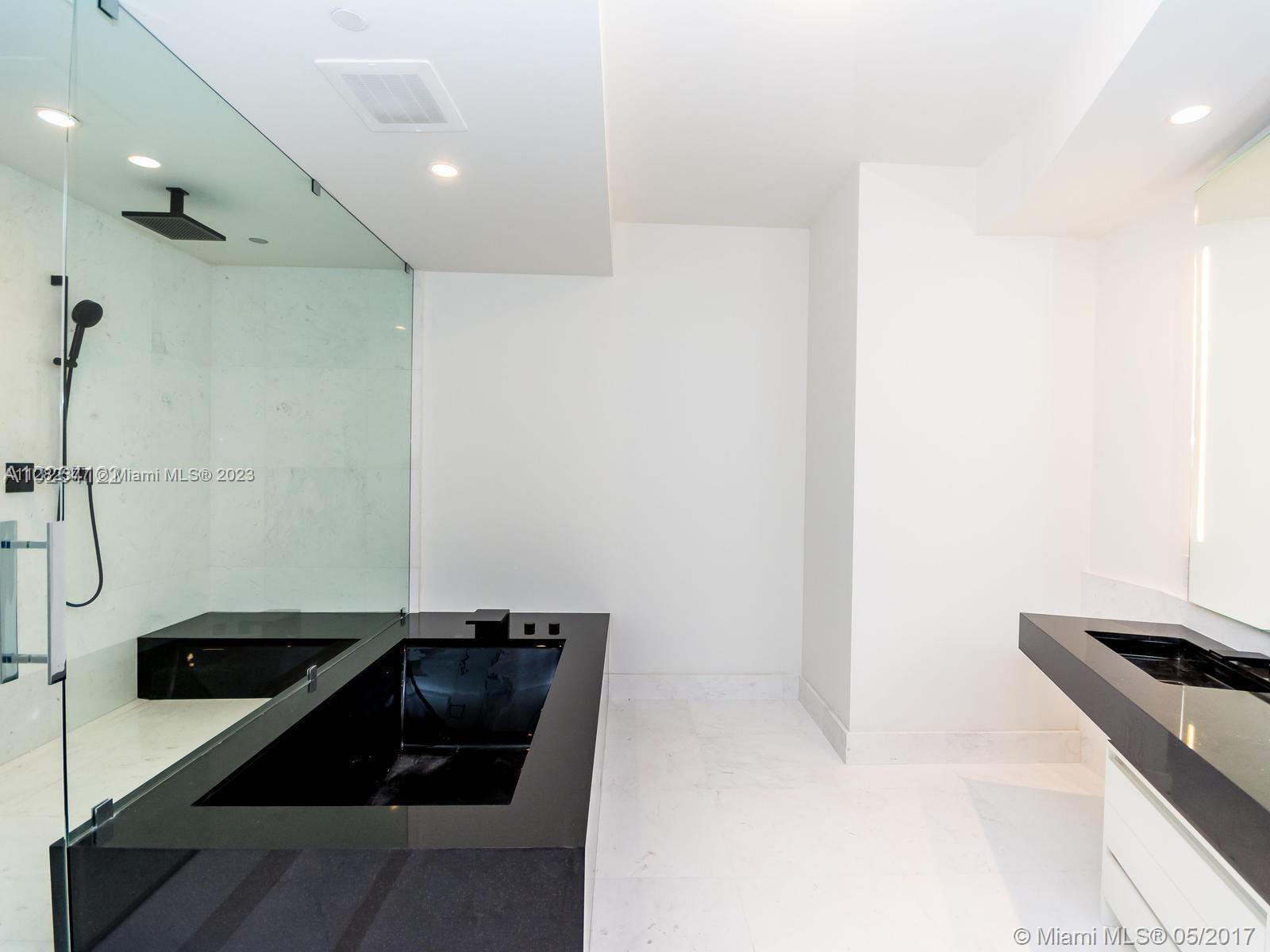 18555 COLLINS AVE, Miami Beach, FL, 33160 United States, 3 Bedrooms Bedrooms, ,3 BathroomsBathrooms,Residential,For Sale,COLLINS AVE,A11282377