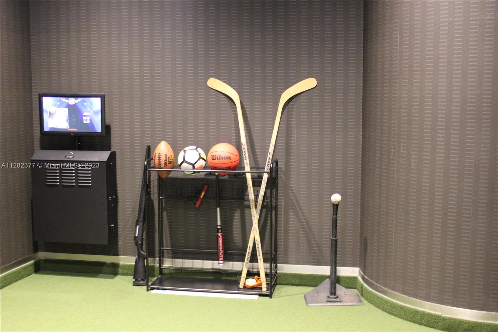 18555 COLLINS AVE, Miami Beach, FL, 33160 United States, 3 Bedrooms Bedrooms, ,3 BathroomsBathrooms,Residential,For Sale,COLLINS AVE,A11282377